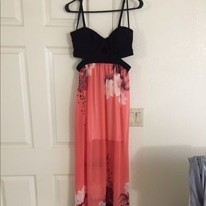 NWOT 2B Bebe Floral Maxi Dress